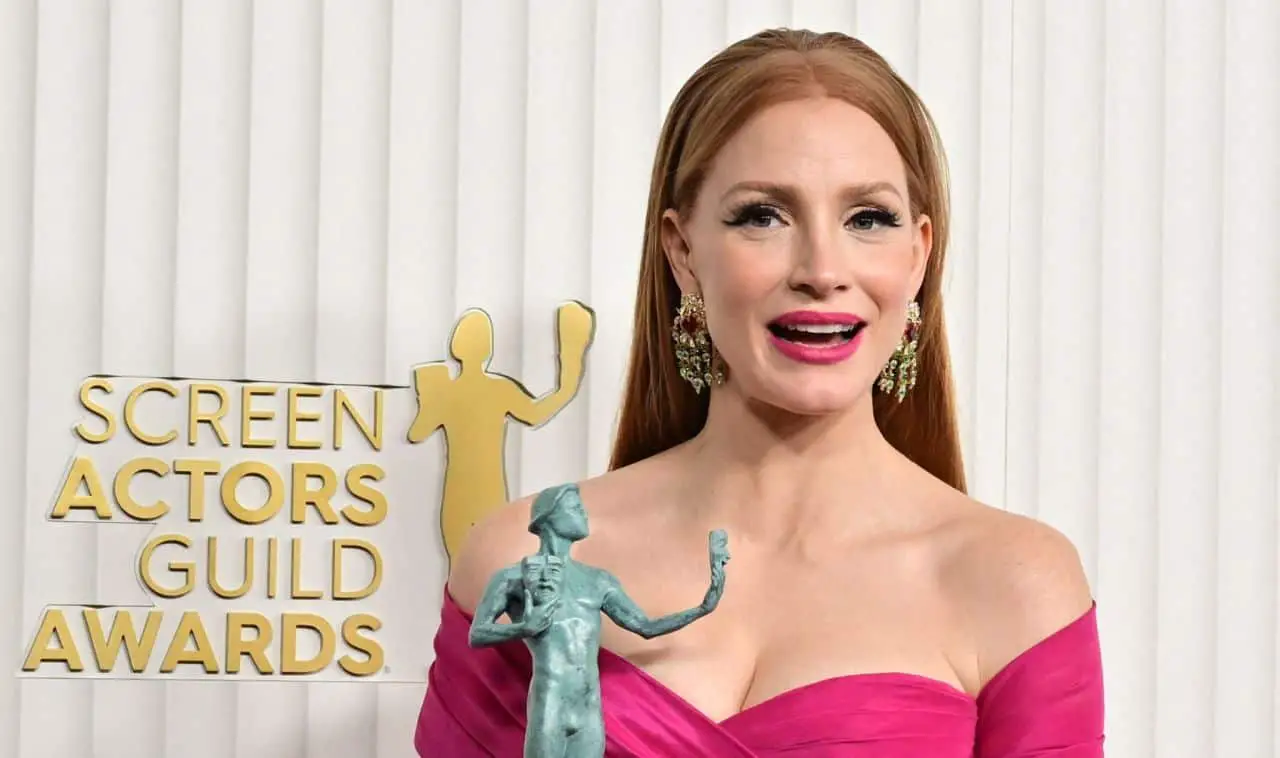 Jessica Chastain Radiates Glamour in a Pink Gown at the 2023 SAG Awards