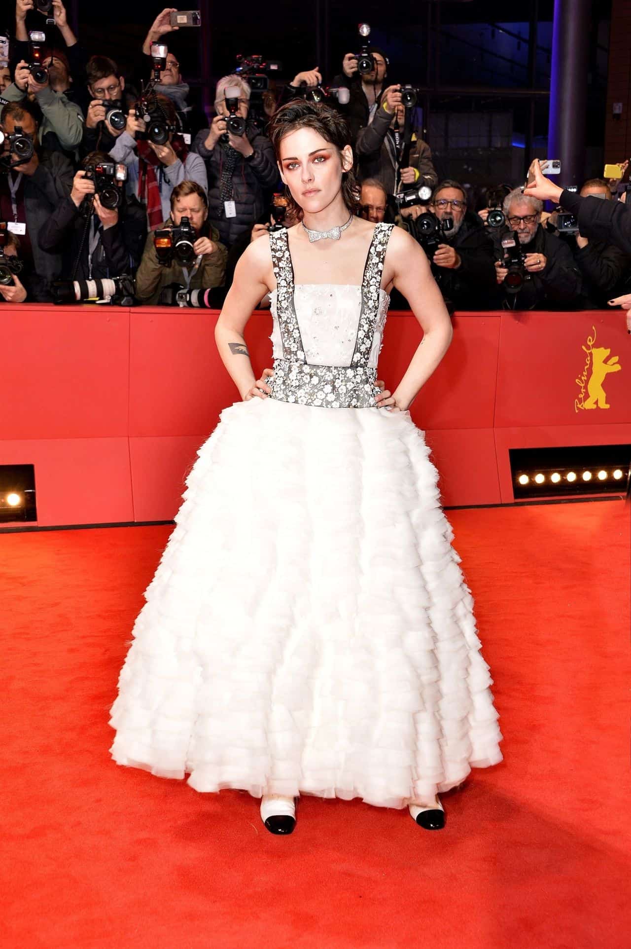 Kristen Stewart Posing in a White Ruffled Gown at She Came To Me Premiere