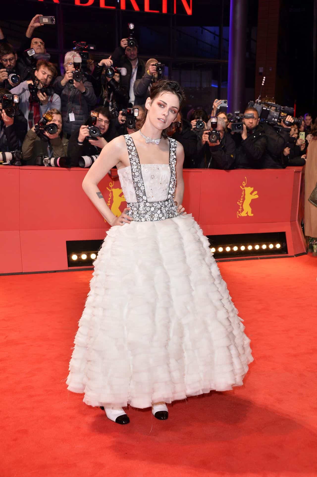 Kristen Stewart Posing in a White Ruffled Gown at She Came To Me Premiere
