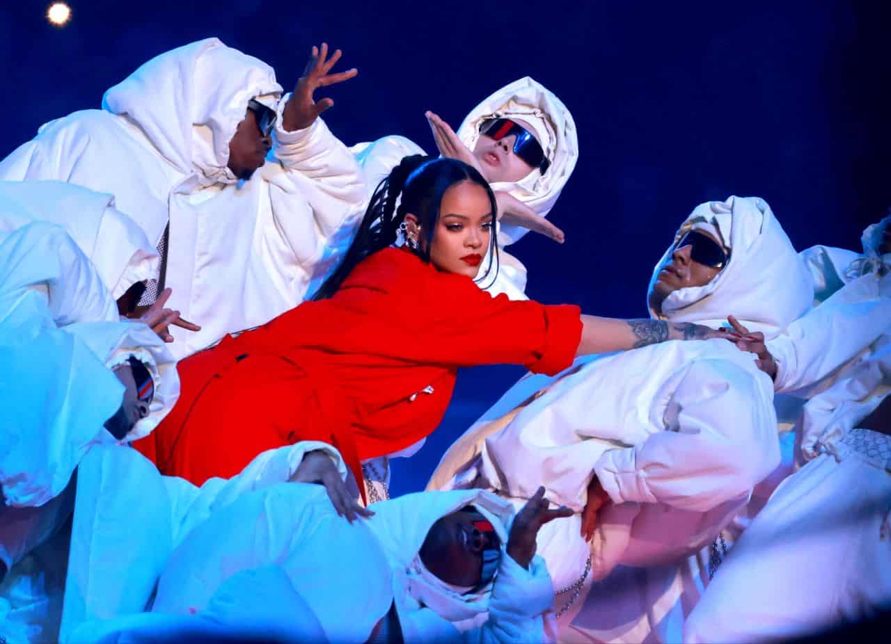 Rihanna Shines at Super Bowl 2023 Halftime Show with Memorable Performance