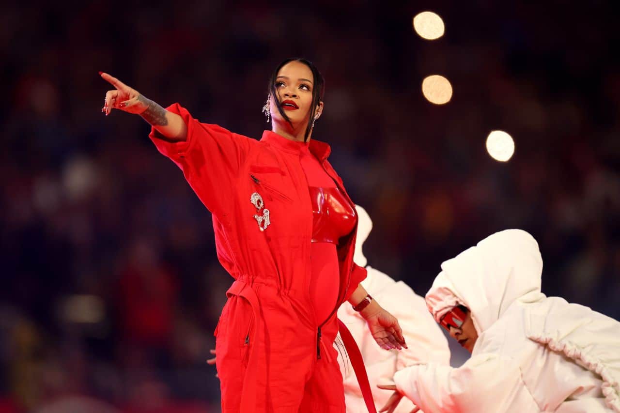 Rihanna Shines at Super Bowl 2023 Halftime Show with Memorable Performance