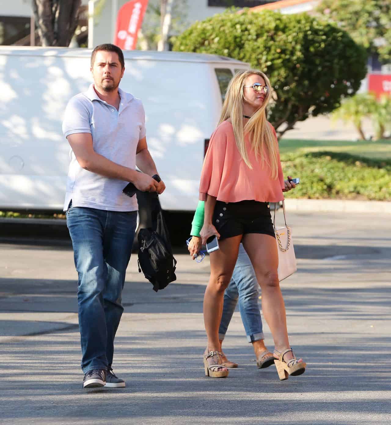 Britney Spears Looks Fantastic as She Steps Out to Lunch