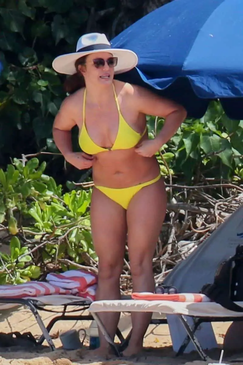 Britney Spears Stuns in a Yellow Bikini on a Beach in Hawaii
