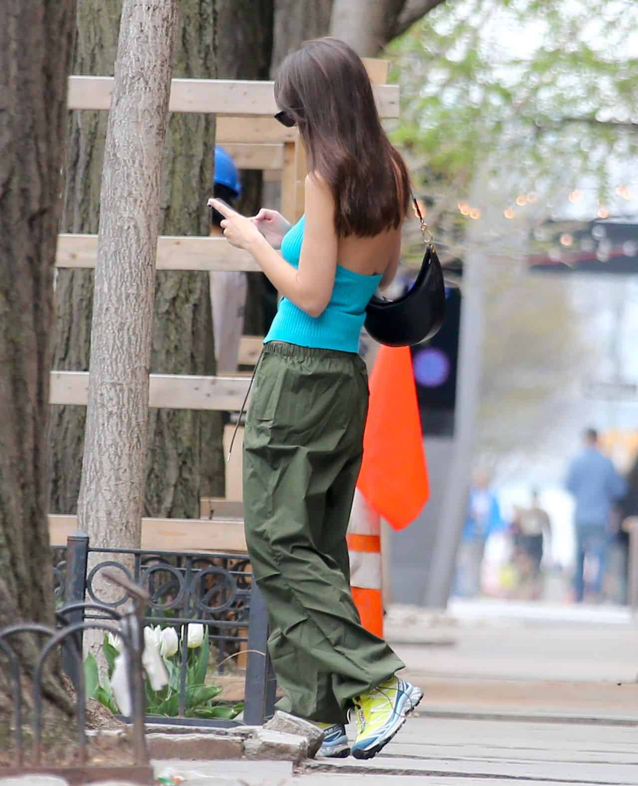 Emily Ratajkowski Shows Off Her Awesome Street Style in NYC