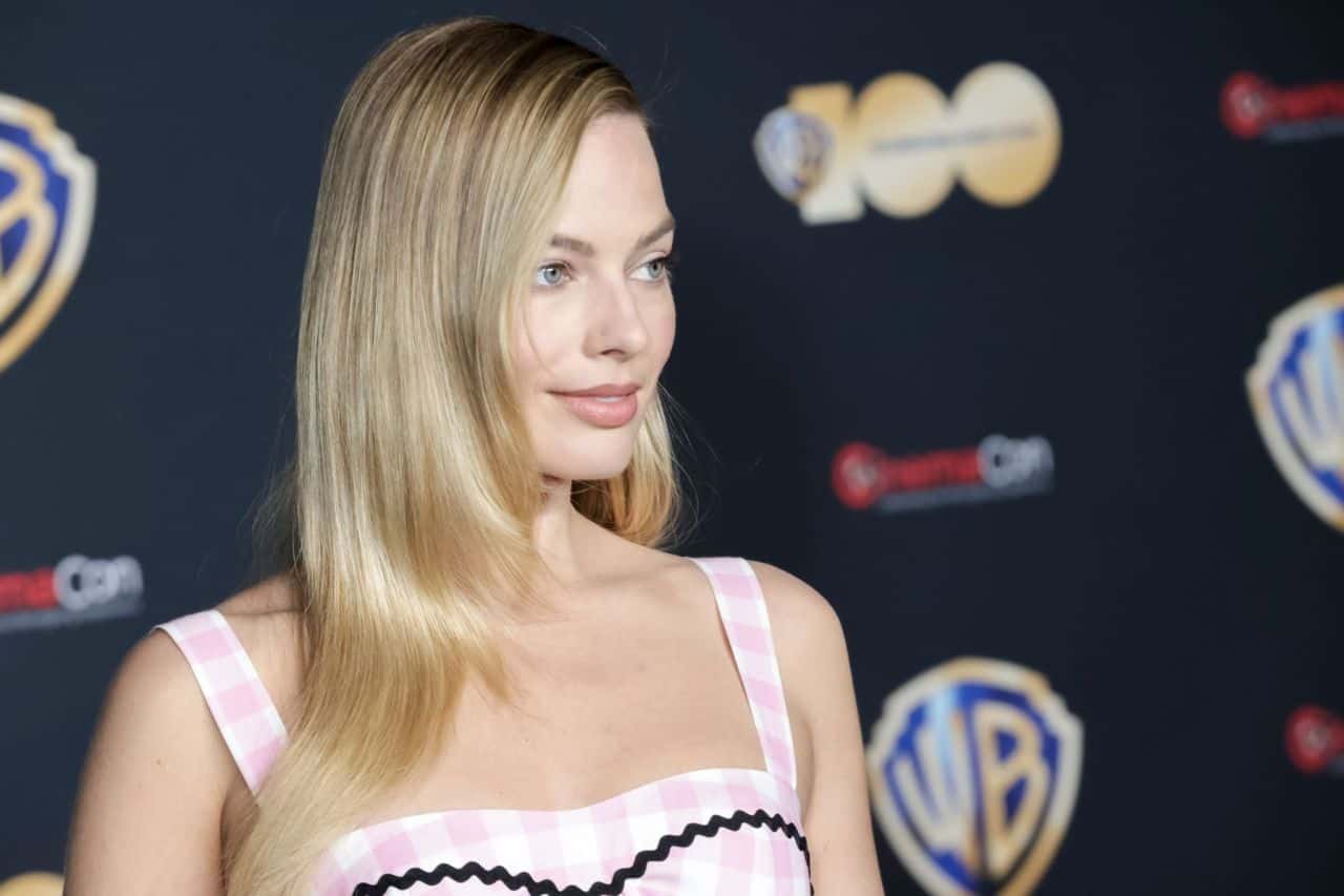 Margot Robbie Wears a Barbie-Inspired Outfit at CinemaCon 2023