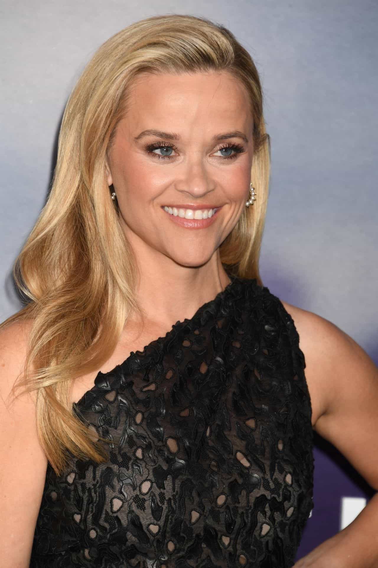 Reese Witherspoon Stole The Show at "The Last Thing He Told Me" Premiere