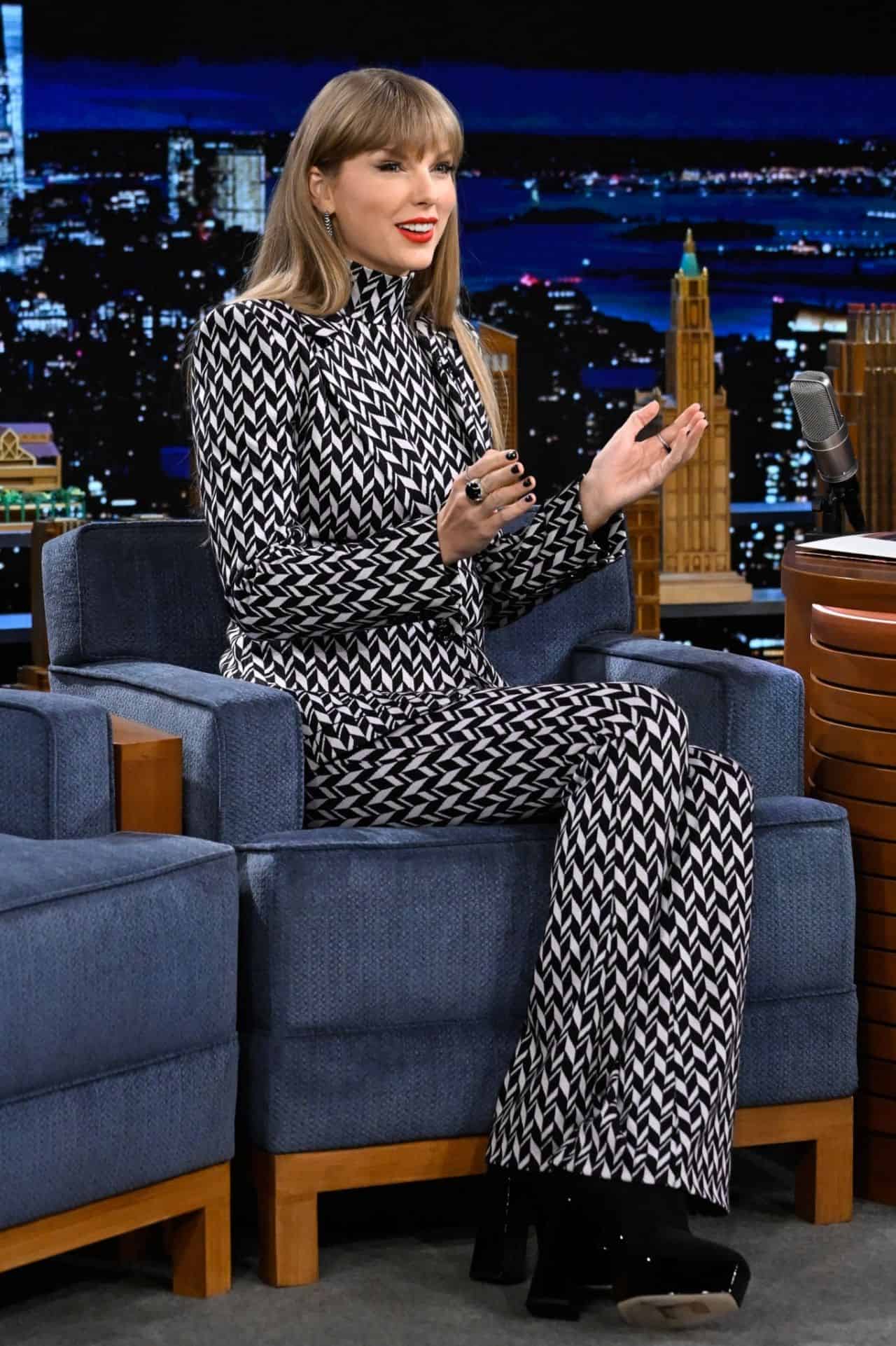 Taylor Swift Looks Chic in a Geometric Patterned Suit on "The Tonight Show"