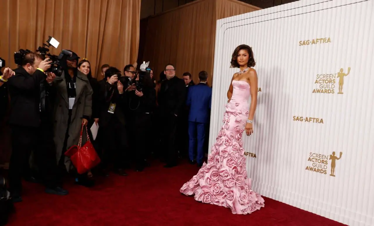 Zendaya Glows in Pink Valentino Dress at SAG Awards Red Carpet 2023