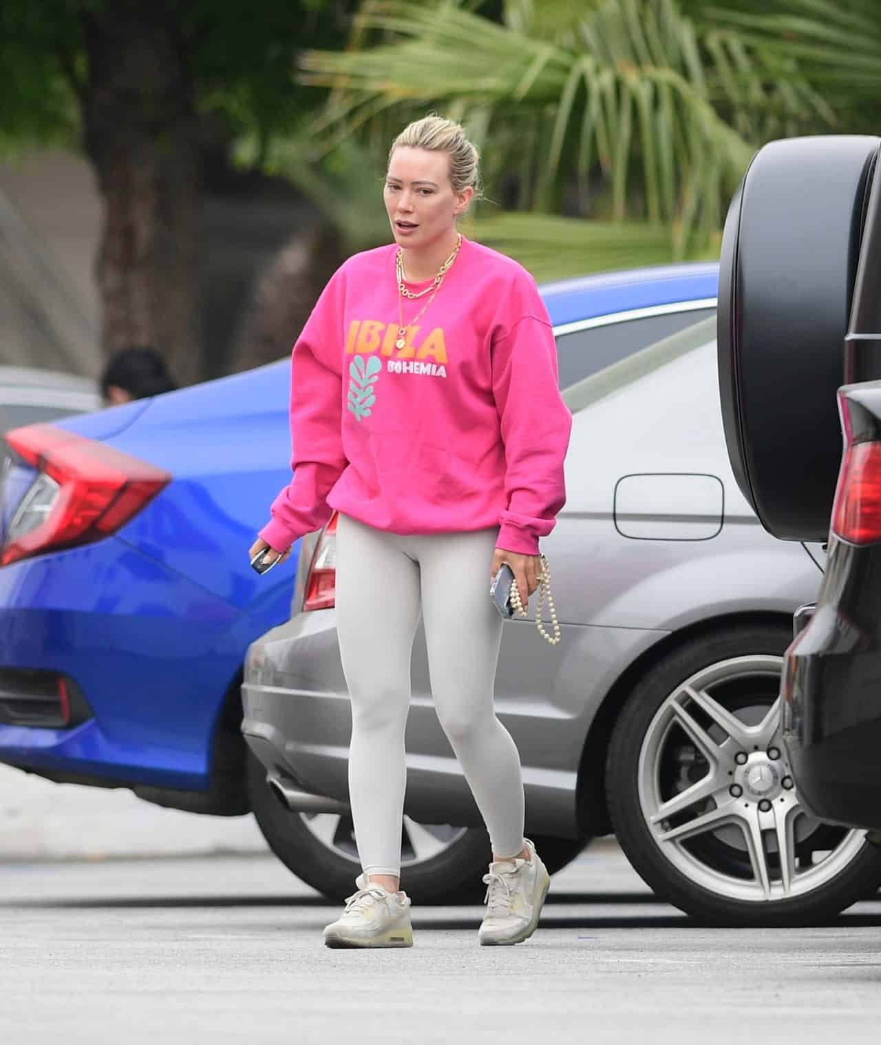 Hilary Duff Flaunting Her Athleisure Style as She Runs LA Errands