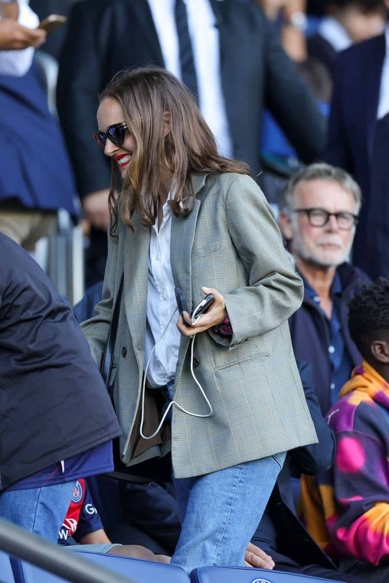 Natalie Portman Suits Up in Blazer and Jeans at Ligue 1 Match in Paris