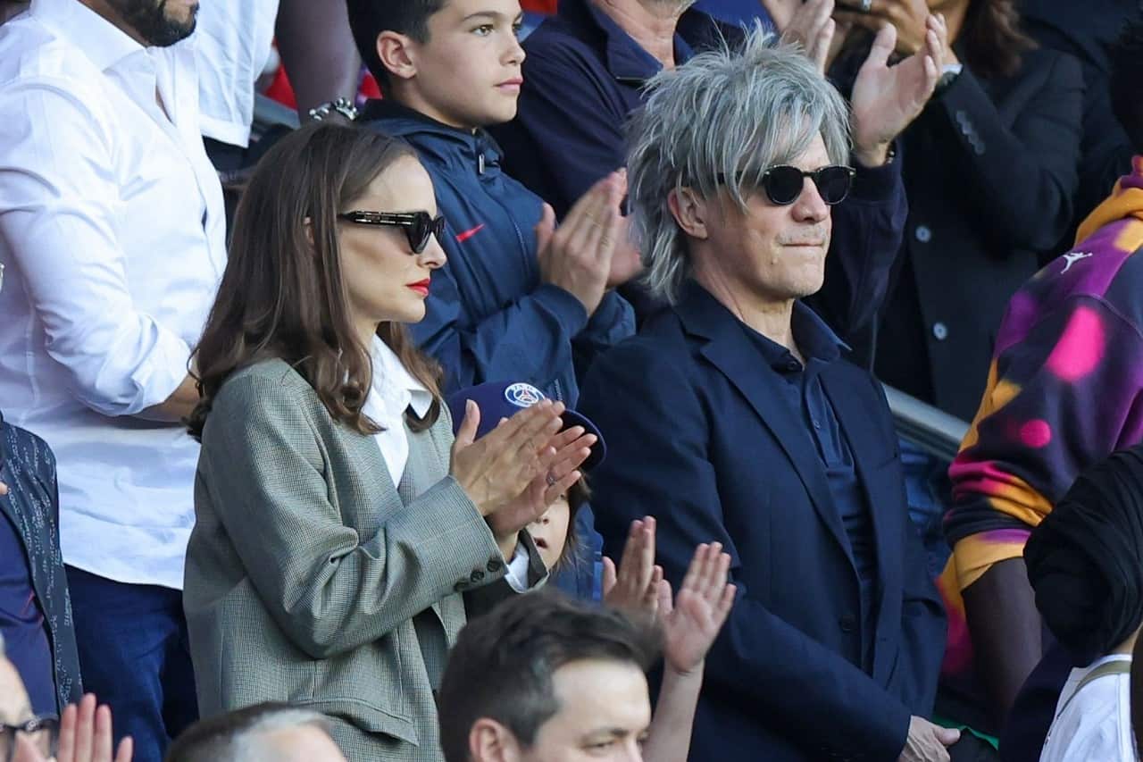 Natalie Portman Suits Up in Blazer and Jeans at Ligue 1 Match in Paris