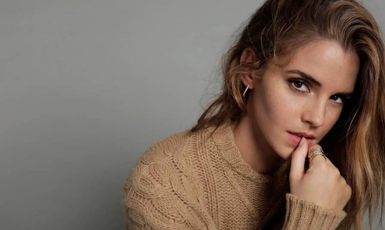 Emma Watson Displays Her Incredible Natural Beauty in ELLE Spain Photoshoot
