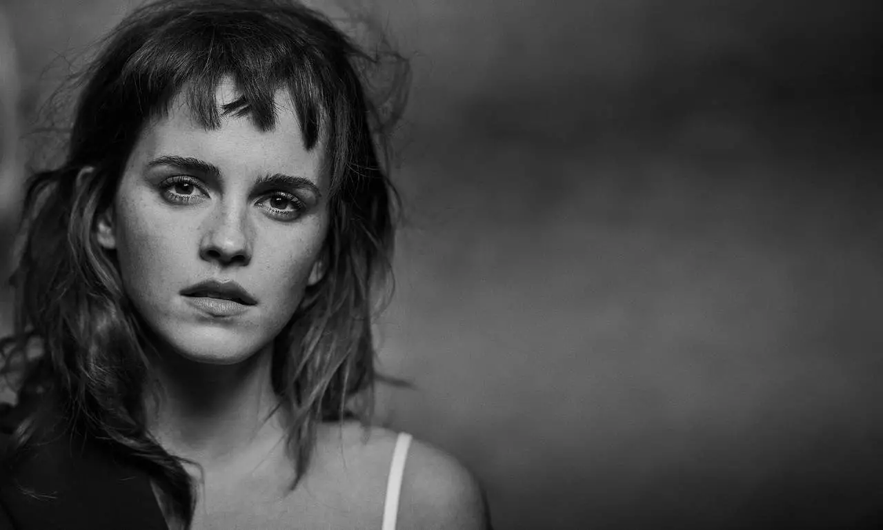 Emma Watson Shows Her Beauty in a Captivating Vogue Australia Photo Shoot