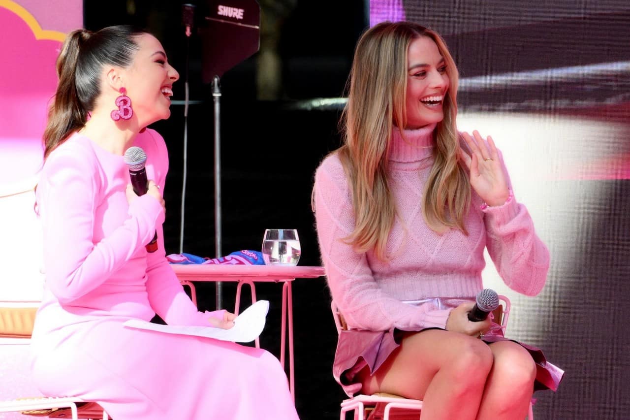 Margot Robbie Steals the Show at Sydney's Glamorous Barbie Fan Event