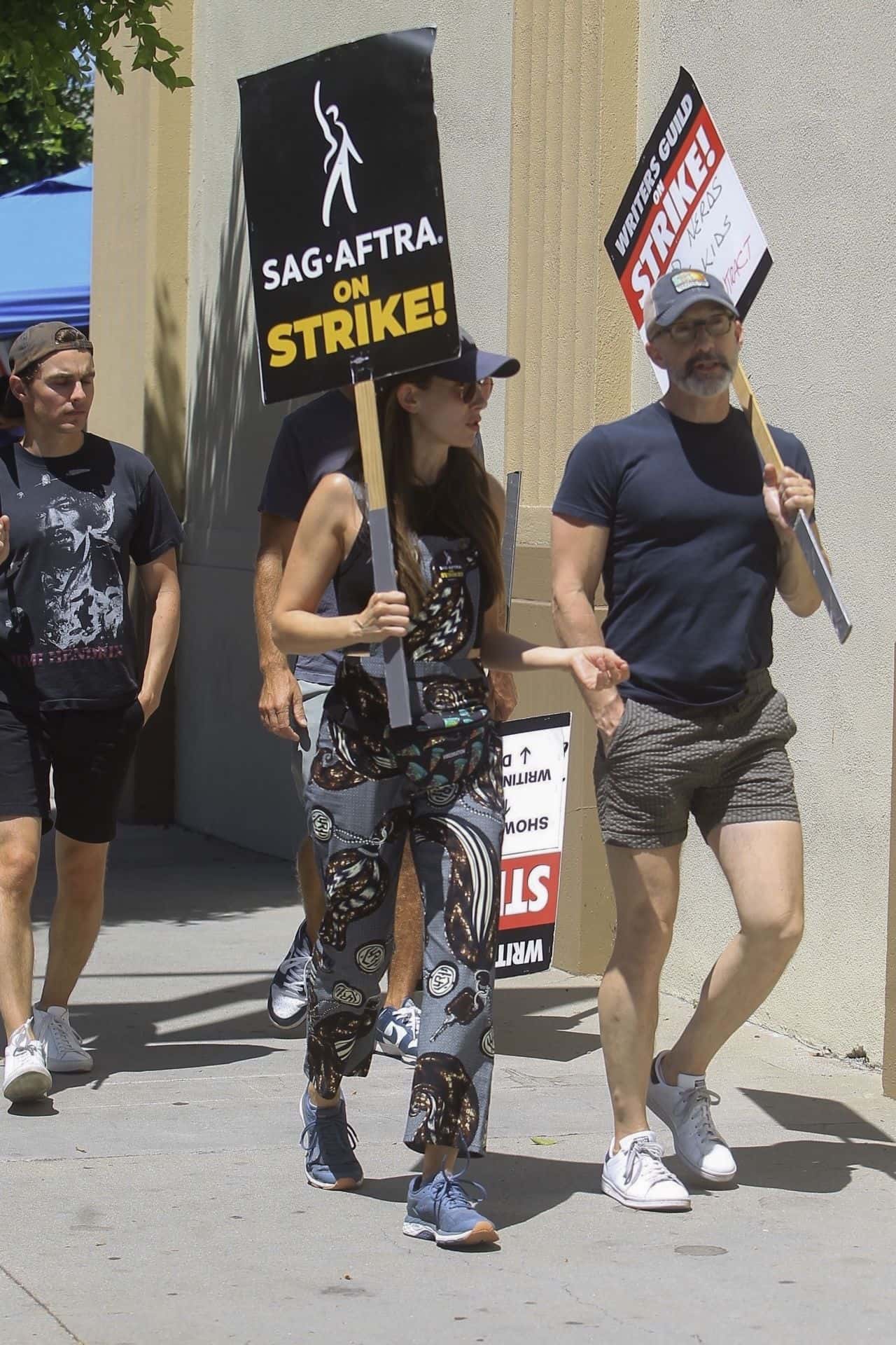 Alison Brie and Dave Franco Join SAG-AFTRA Strike Protest