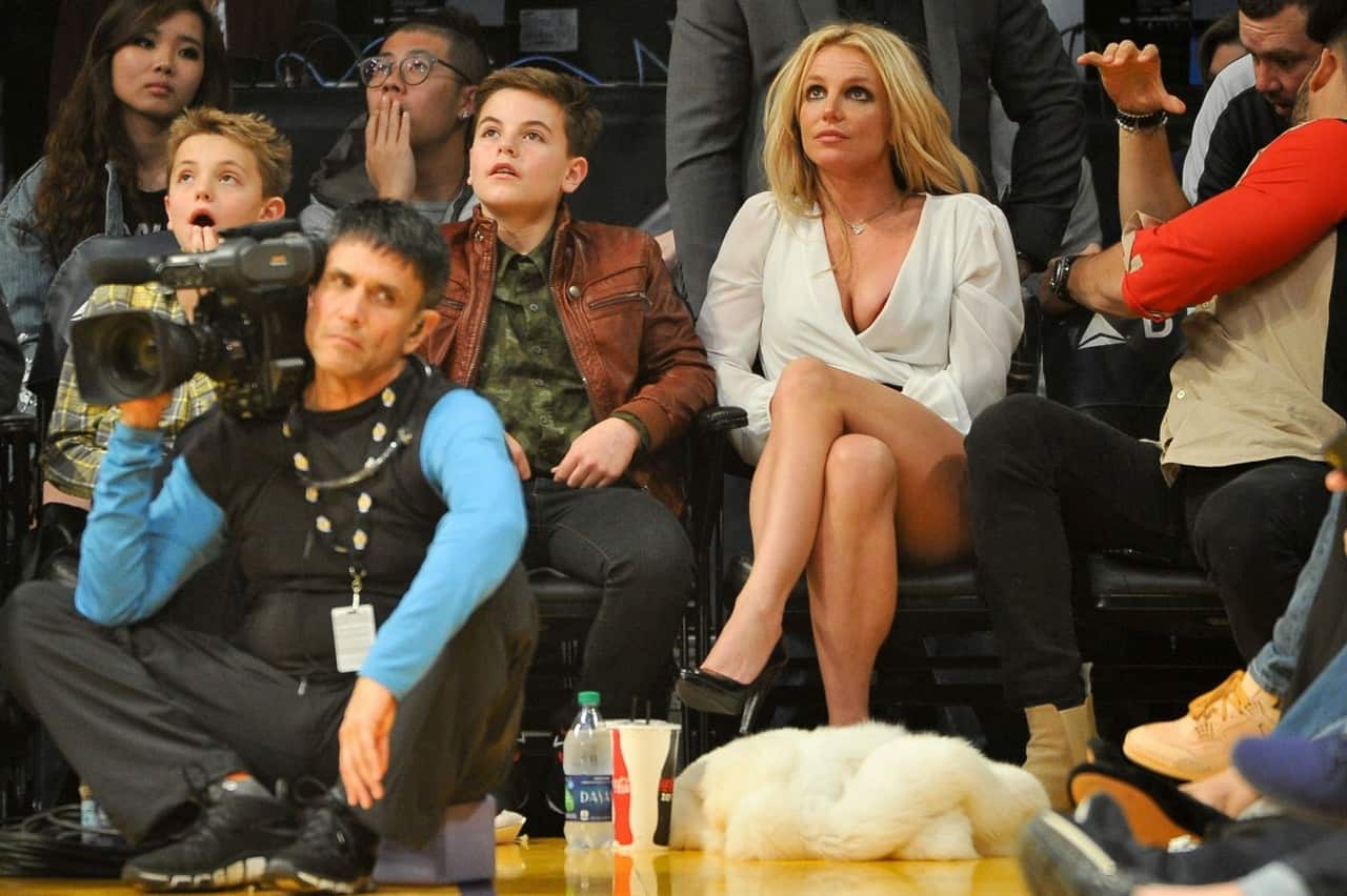 Britney Spears in Skintight Shorts and Sky-High Stilettos at Lakers Game