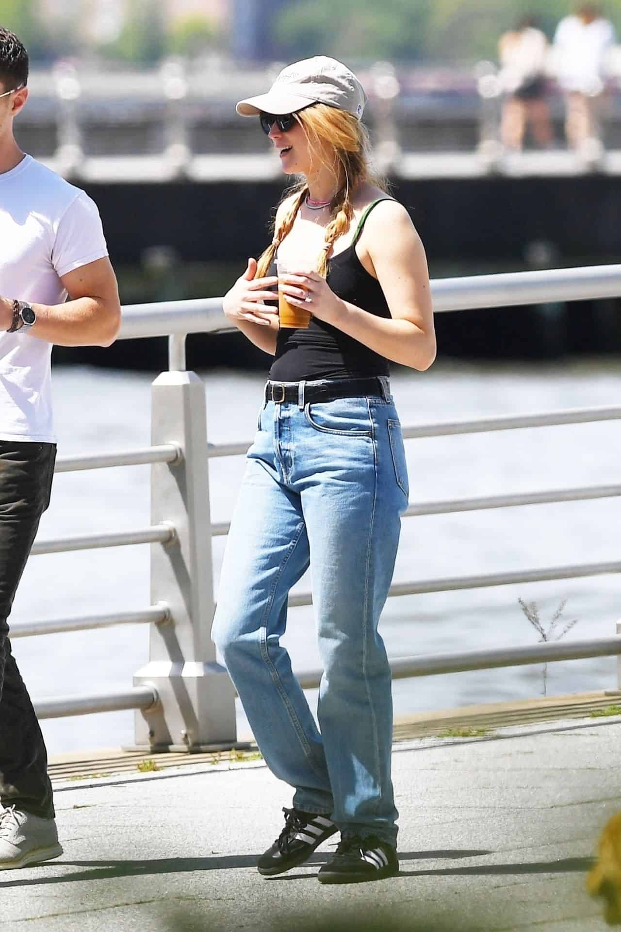 Jennifer Lawrence Steps Out in Casual Outfit for Lunch Date with Husband