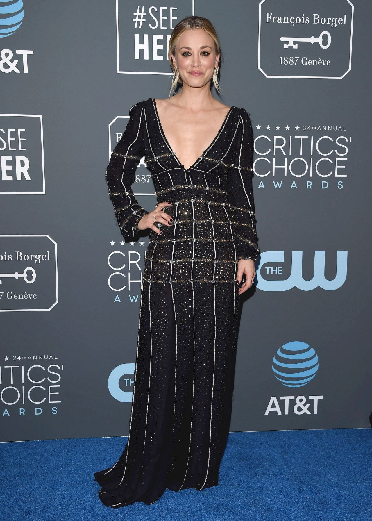 Kaley Cuoco Stuns in Sultry Black and Gold Gown at Critics’ Choice Awards