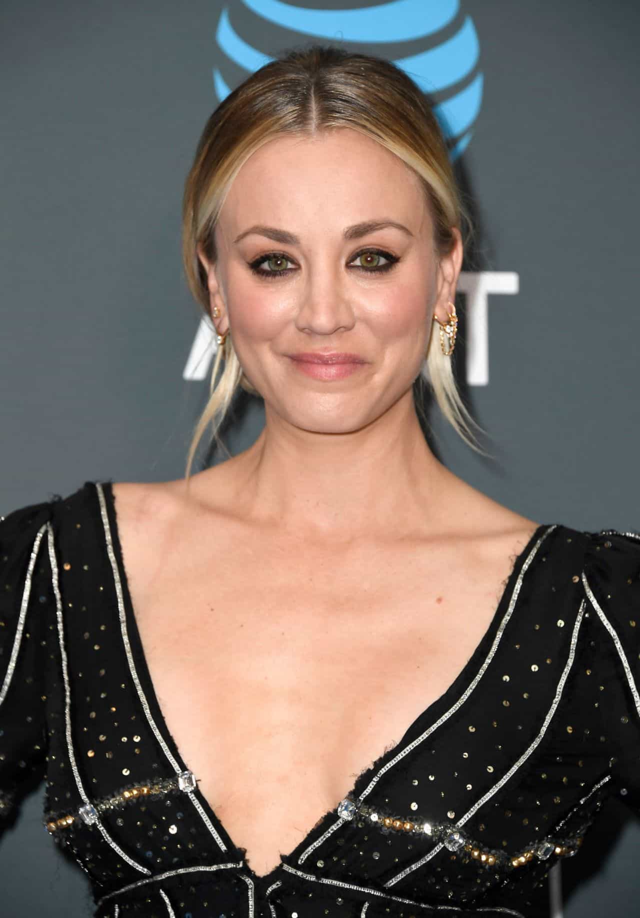 Kaley Cuoco Stuns in Sultry Black and Gold Gown at Critics' Choice Awards