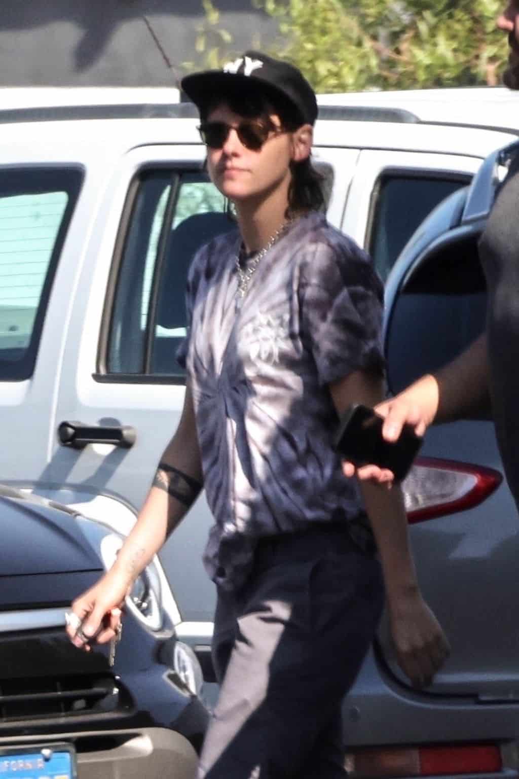 Kristen Stewart Steps Out in Comfy Outfit for Oat Milk Run in Los Feliz