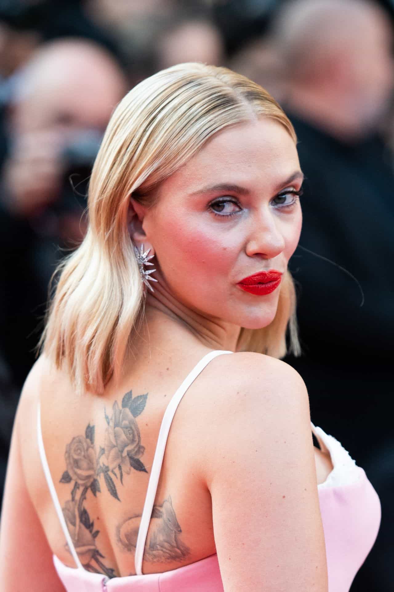 Scarlett Johansson Captivates in Pink Gown at Asteroid City Premiere