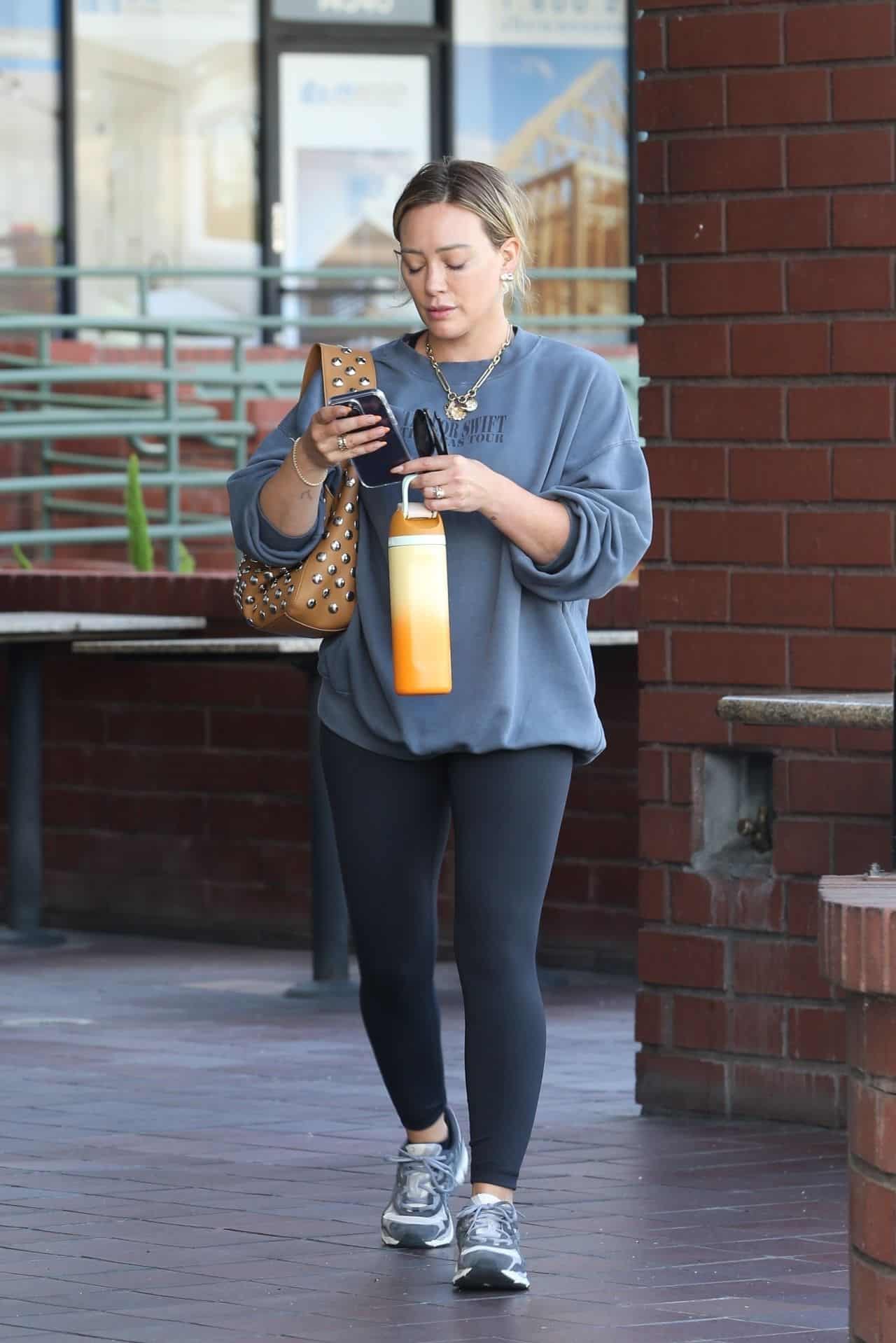 Hilary Duff Shows Off Her Effortlessly Chic Grocery Shopping Style