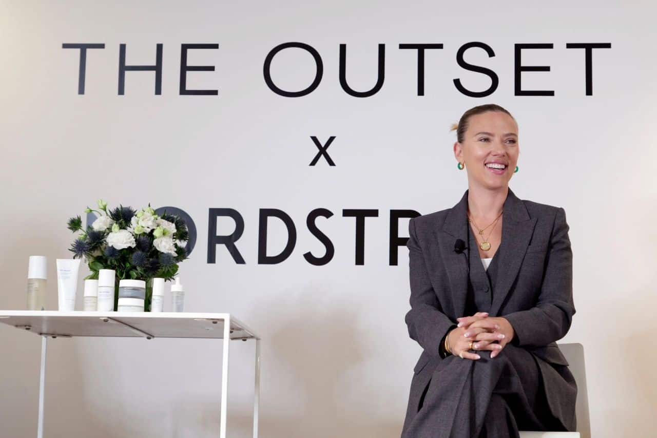 Scarlett Johansson Looks Effortlessly Radiant at The Outset Launch