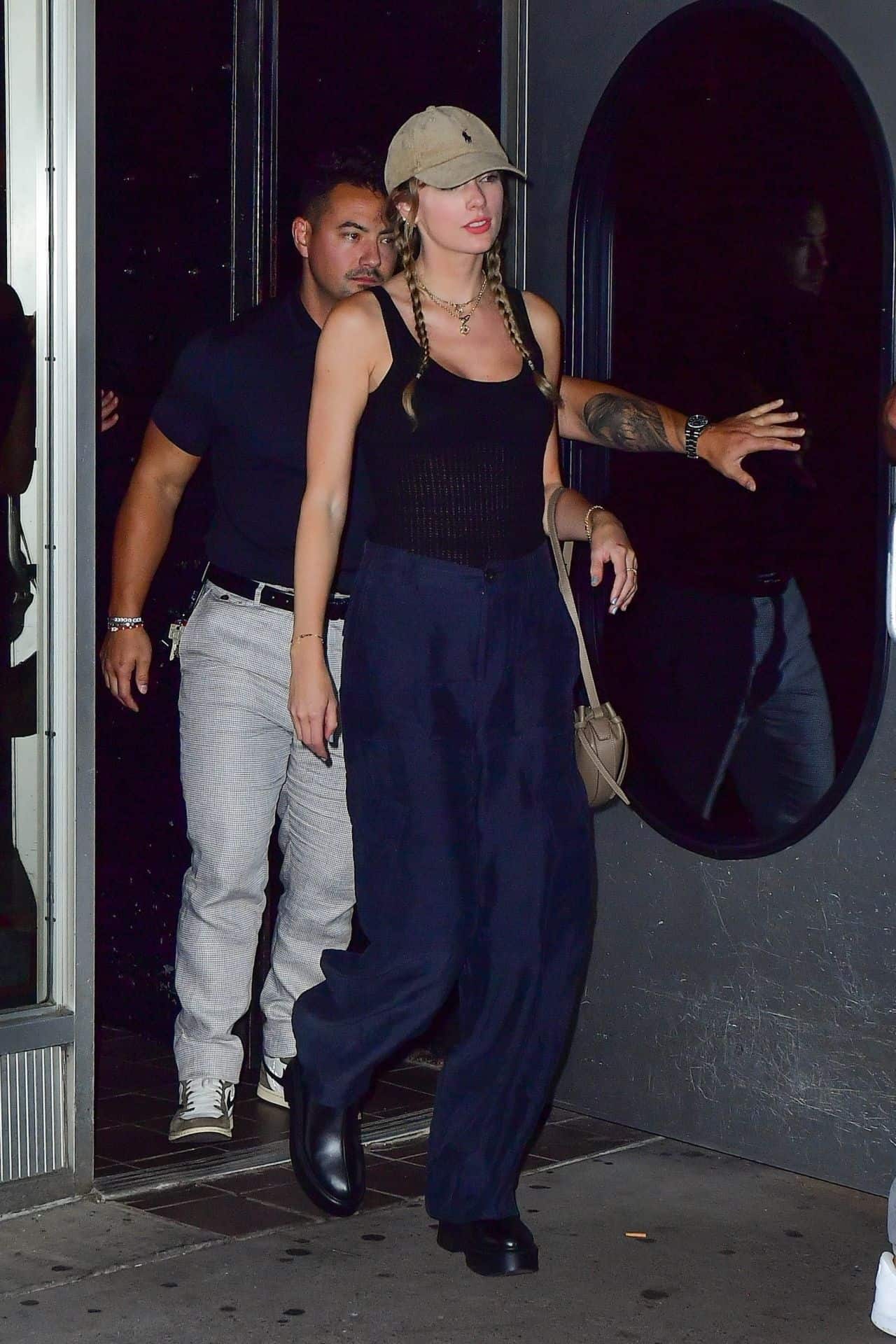 Taylor Swift Stuns in Casual-Chic Look Outside the Electric Lady Studios