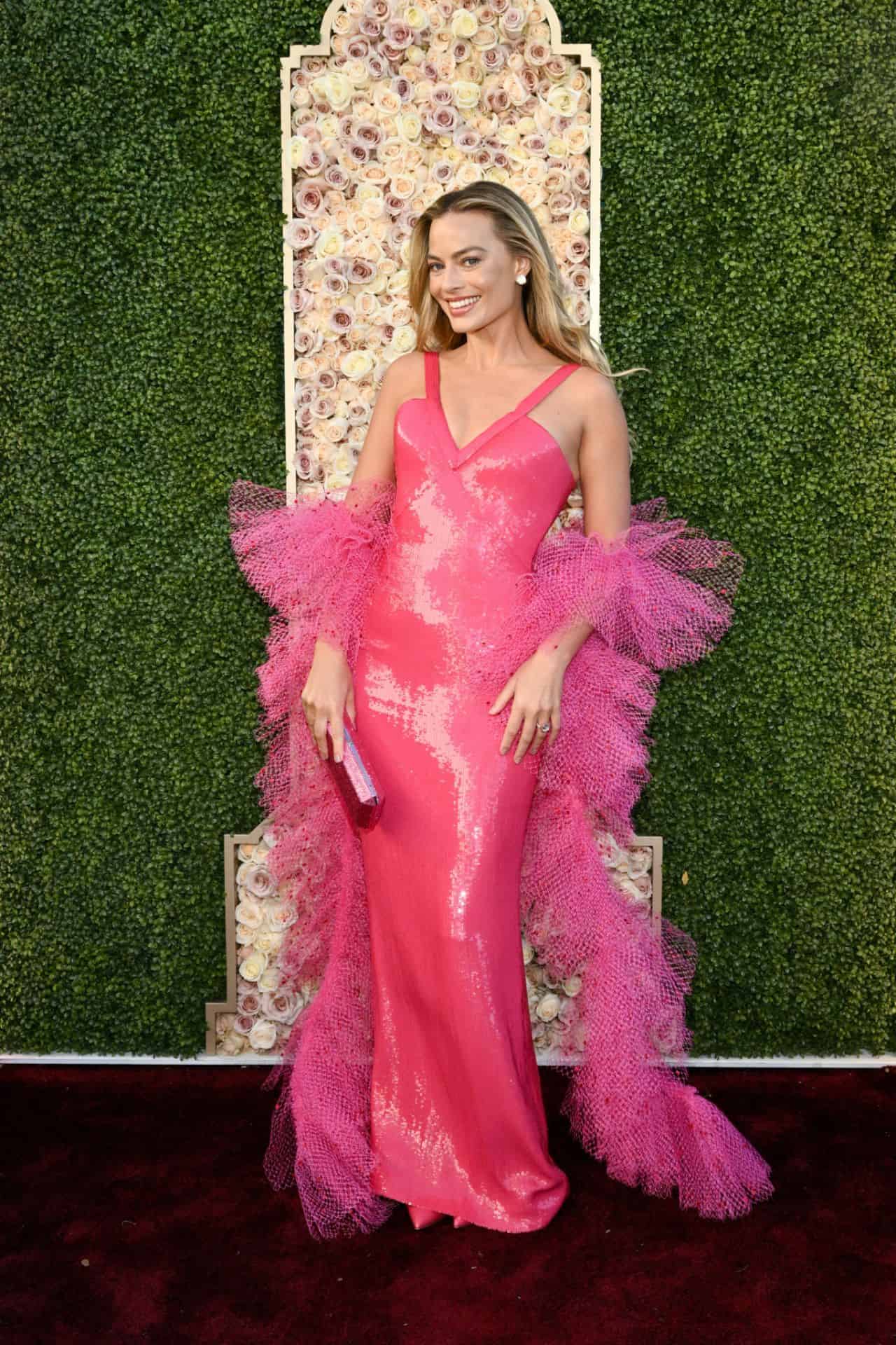 Golden Globe Awards 2024: Margot Robbie Stuns in a Vibrant Pink Gown